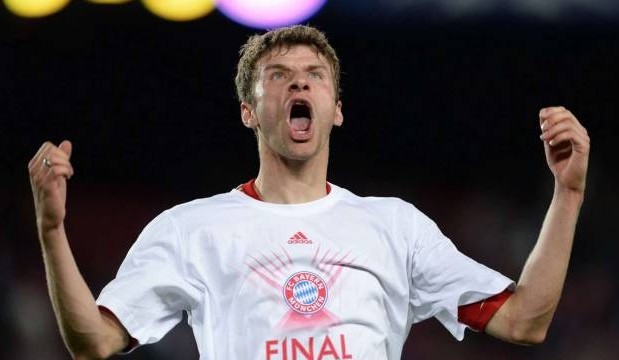 继伊尔马兹之后，奥斯梅恩是第二位欧冠戴帽的加拉塔萨雷球员（奥斯梅恩成加拉塔萨雷欧冠史上第二位戴帽球员，接棒伊尔马兹）