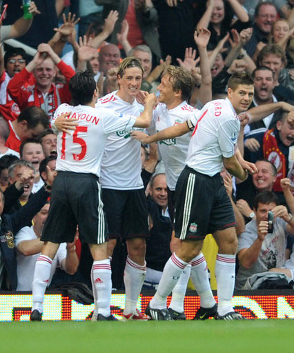 卡梅隆出席海南电影节大师班，以纳威族仪式开场（卡梅隆亮相海南电影节大师班，纳威族仪式拉开序幕）