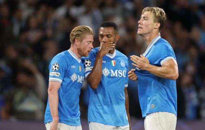 弗里克：没做好逼抢；我们不想用低位防守并靠反击1-0取胜（弗里克：逼抢执行不佳；我们不想靠低位防守与反击拿到1-0）