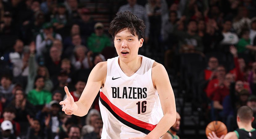 队报：大巴黎上诉成功，卢卡斯肘击染红禁赛减至两场（队报：巴黎申诉得手，卢卡斯肘击红牌停赛降至两场）