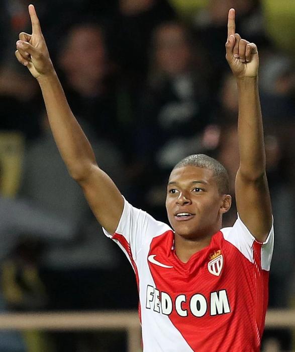 日职联半场：两队屡失良机，柏太阳神0-0名古屋鲸鱼（日职联半场：良机频失，柏太阳神暂0-0名古屋鲸鱼）