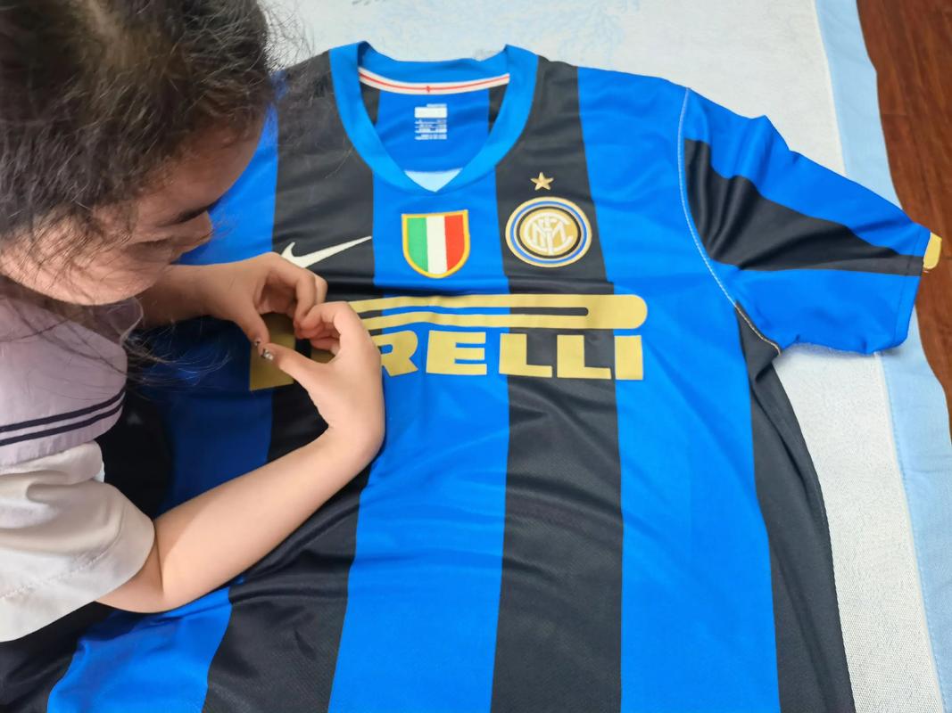 热议国足选帅：本土教练是陪标的；选土帅洋帅都是领导一句话（国足选帅惹热议：本土教练成陪跑，土洋之争终听领导一声令下）